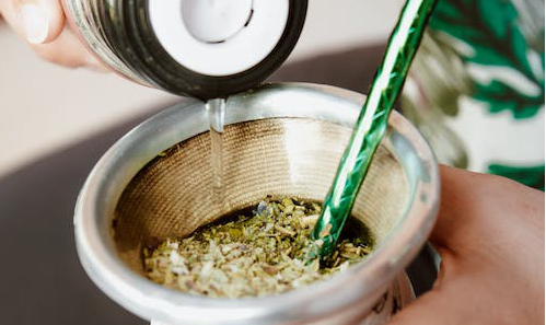 Picture of a person drinking yerba mate